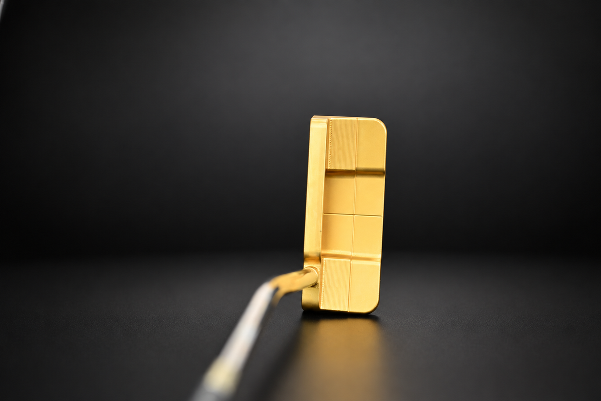 Demo Gold PVD Savannah with Fine Fly Cut and Single Aim Line