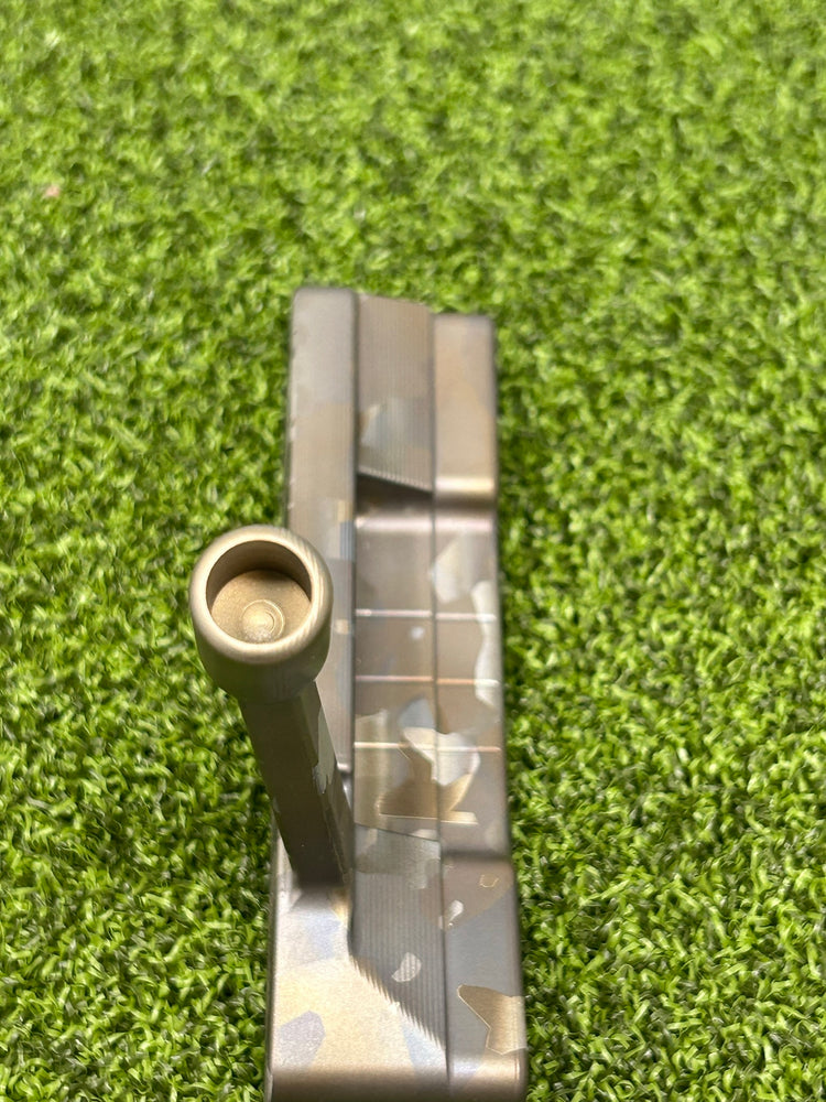 Stainless Charleston Putter Mid Slant with Oil Camo Finish (Fly Cut)